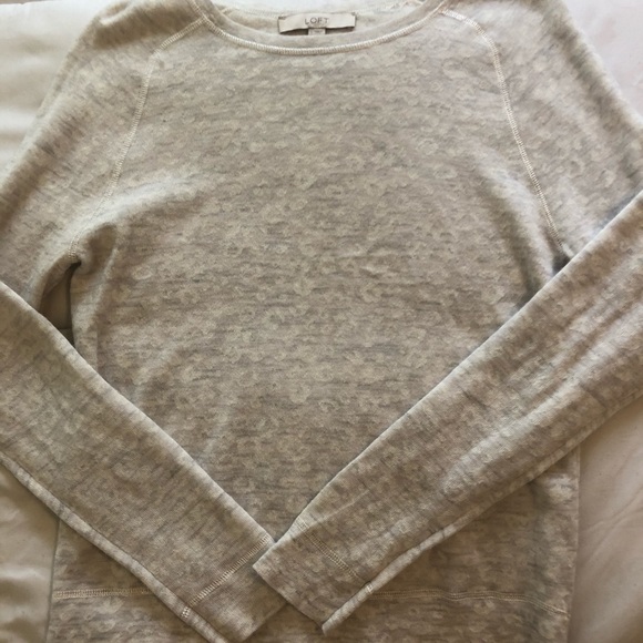 LOFT Sweaters - LOFT leopard print light thin sweater